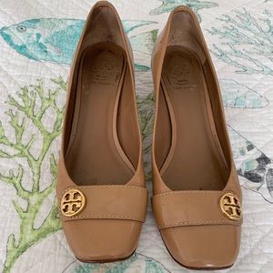Tory Burch tan block heel